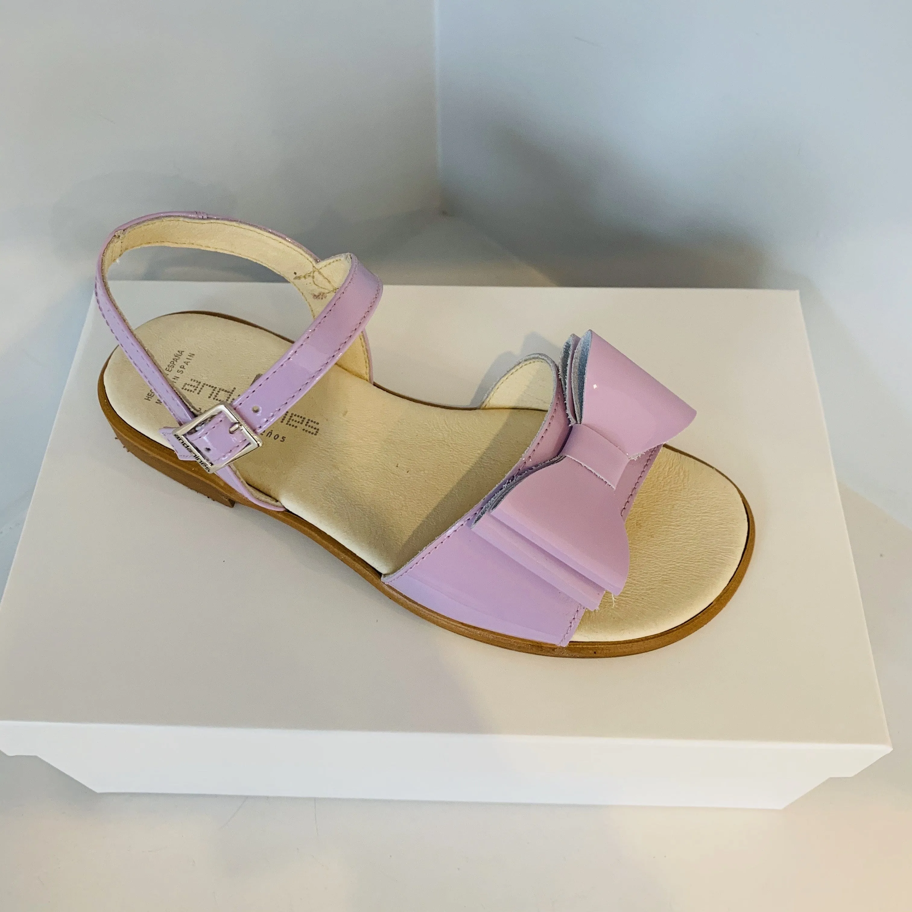 ANDANINES - Patent Leather Sandal Thin Strap - Lilac