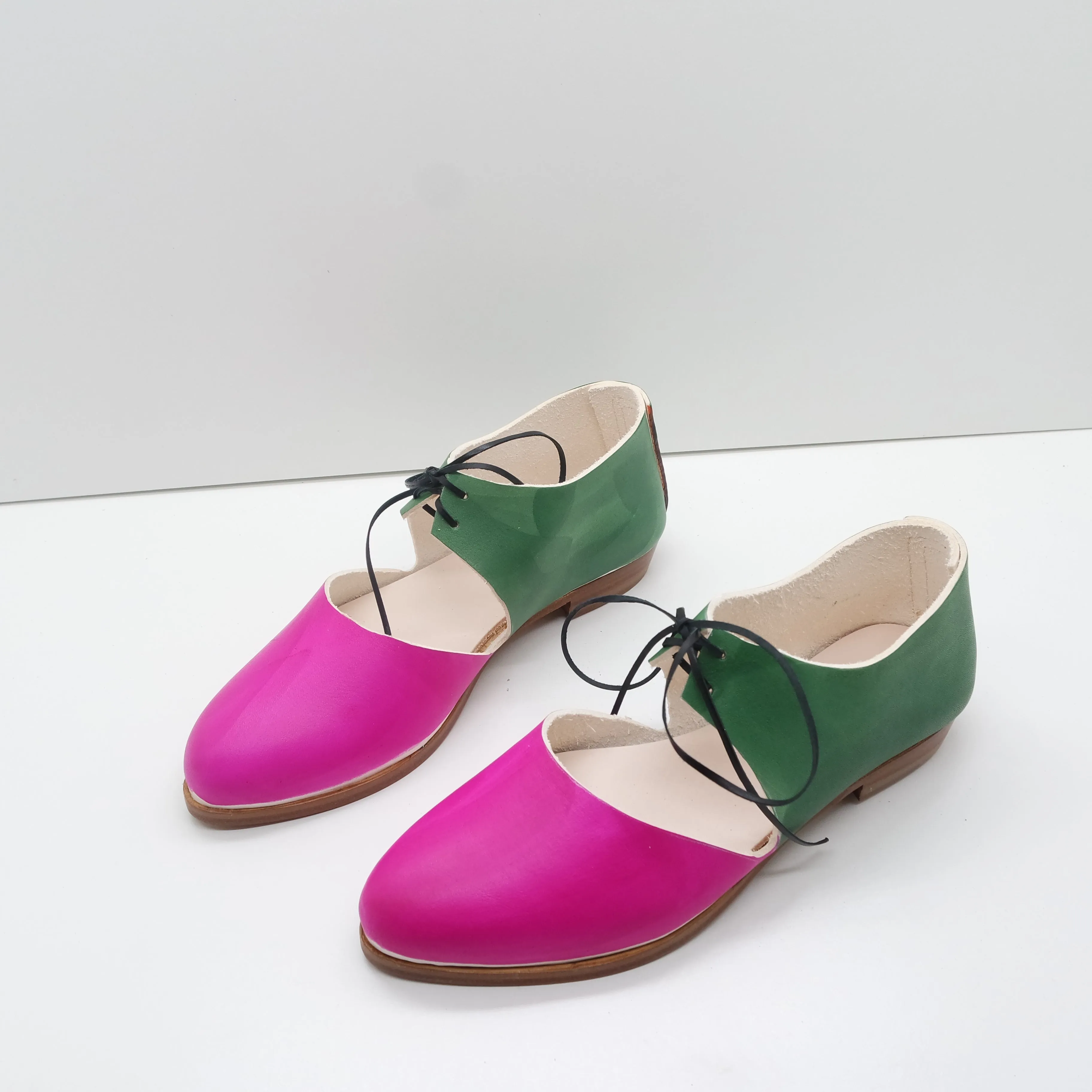 BBF24 SALE. SIZE 36. THE MARY. T RAMBUTAN PINK W BUKO LEAF. 2CM